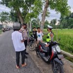 Sambangi Seputaran Desa Lelede, Patroli Dialogis Polsek Kediri Sampaikan Pesan Kamtibmas