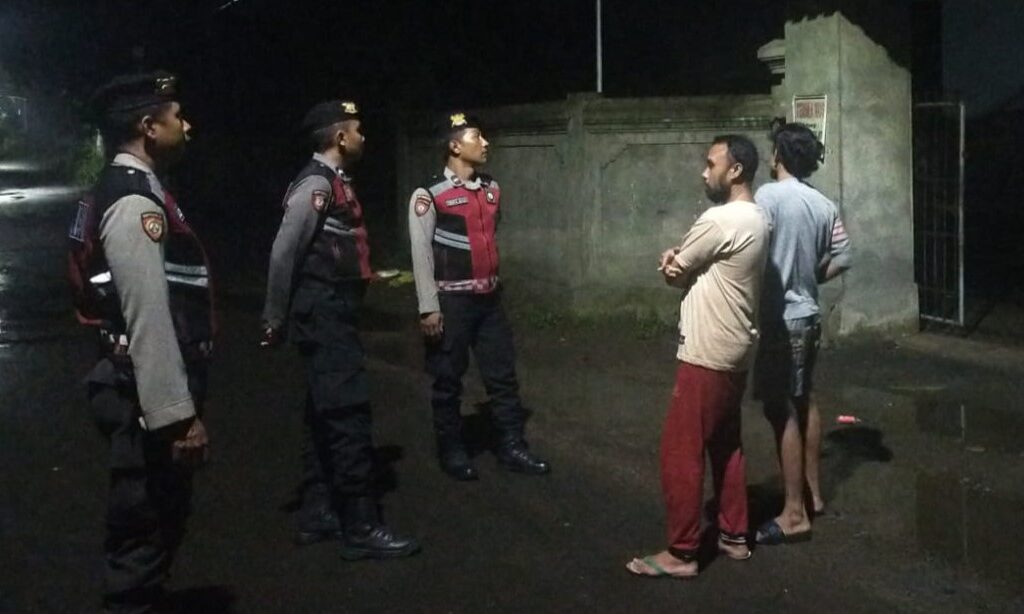 Patroli Dialogis Polres Lombok Barat Sosialisasikan KEMOS 110, Jamin Keamanan Warga