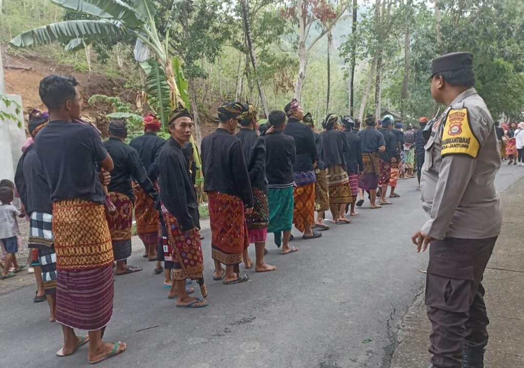 Tradisi Nyongkolan di Lombok Barat Berjalan Lancar Berkat Pengamanan Ketat