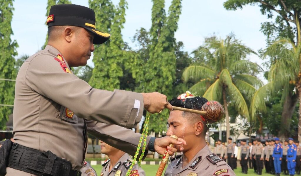 Haru dan Bangga di Polres Lombok Barat: 84 Personel Naik Pangkat, Purna Tugas Dihormati