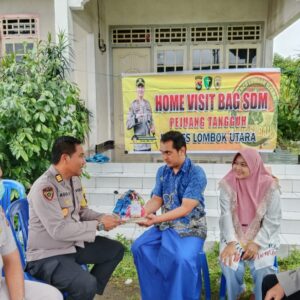 Kabag SDM Polres Lombok Utara Laksanakan Home Visit ke Rumah Personil Yang Sakit