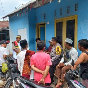 Sat Binmas Polres Bima Kota Gelar Kegiatan Jumat Curhat di Desa Maria