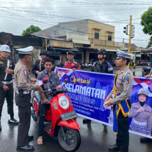 Tertib Lalu Lintas, Aman di Jalan: Operasi Keselamatan Rinjani 2025 di Lombok Barat