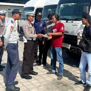 Satlantas Polres Lobar Edukasi Karyawan Shopee tentang Keselamatan Berkendara