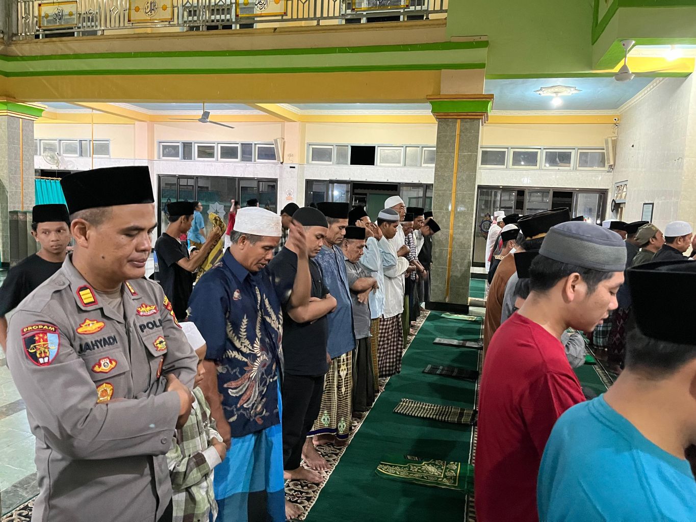 Ramadhan Penuh Berkah, Polsek Kediri Laksanakan Tarawih Keliling