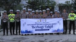 Berkah Ramadhan, Sat Lantas Polres Sumbawa Barat Bagikan Takjil kepada Masyarakat