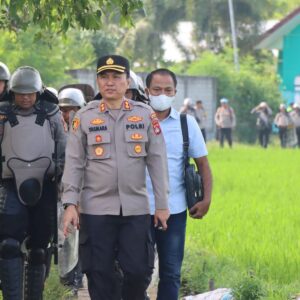 Kapolres Lombok Barat Pimpin Pengamanan Eksekusi Lahan Persawahan di Desa Babussalam
