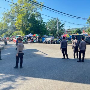 Personel Gabungan Polres Bima Kota Laksanakan Pengamanan Festival Rimpu Mantika