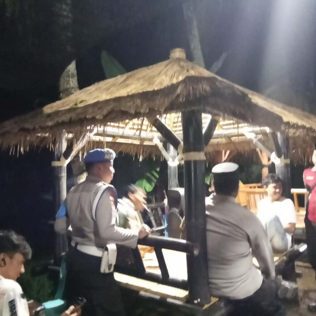 Cegah Curat, Curas, dan Curanmor, Polsek Sekotong Gencarkan Patroli