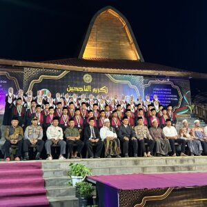 Momen Takrimun Najihin, Kapolres Lombok Utara Hadiri Syukuran Kelulusan di Ponpes Al Istiqomah Kapu: Wujud Sinergi Polri dan Pendidikan Keagamaan