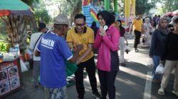 Polres Loteng Berikan Layanan Dan Baksos Gratis Saat Car Free Day.