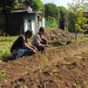 Polri Dukung Ketahanan Pangan Desa Senteluk, Lombok Barat