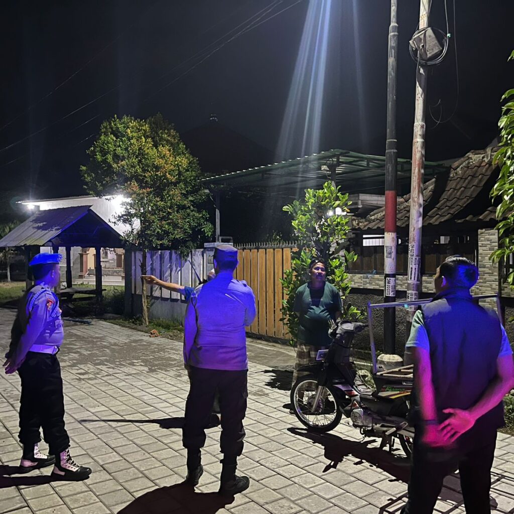 Polsek Labuapi Intensifkan Patroli Malam di Permukiman Padat Lombok Barat