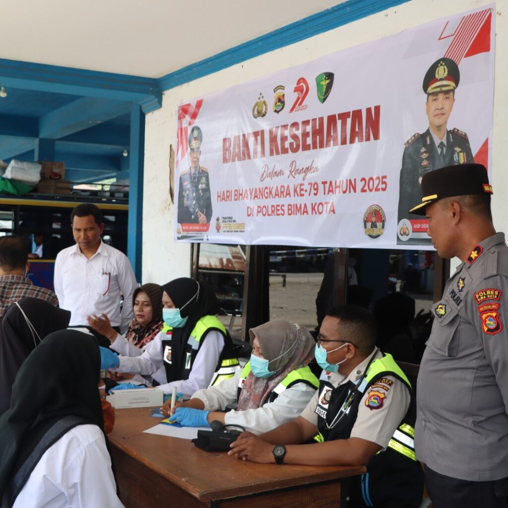 Sambut Hari Bhayangkara ke-79, Polres Bima Kota Gelar Bakti Kesehatan untuk Masyarakat