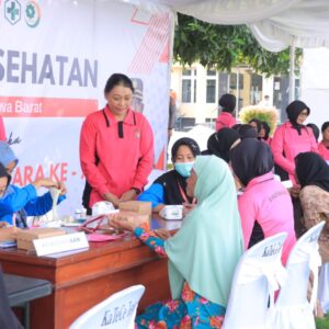 Kapolres Sumbawa Barat Pimpin Bakti Sosial dan Bakti Kesehatan, Hadirkan Pelayanan Langsung untuk Masyarakat