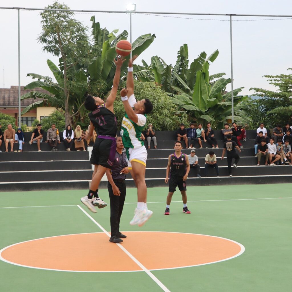 Polres Bima Kota Gelar Turnamen Basketball Se-Kota dan Kabupaten Bima dalam Rangka HUT Bhayangkara ke-79