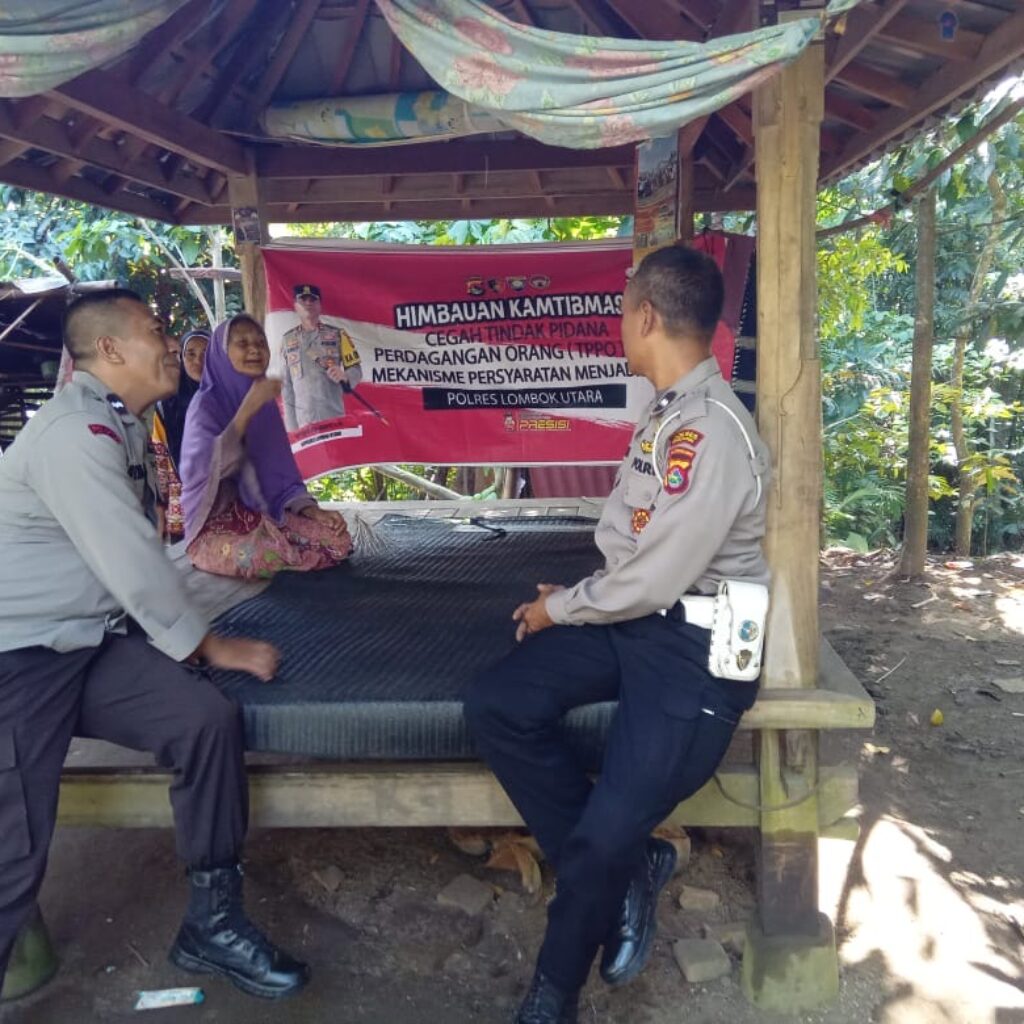 Polsek Pemenang Ajak Warga Waspadai Tindak Pidana Perdagangan Orang di Dusun Bentek