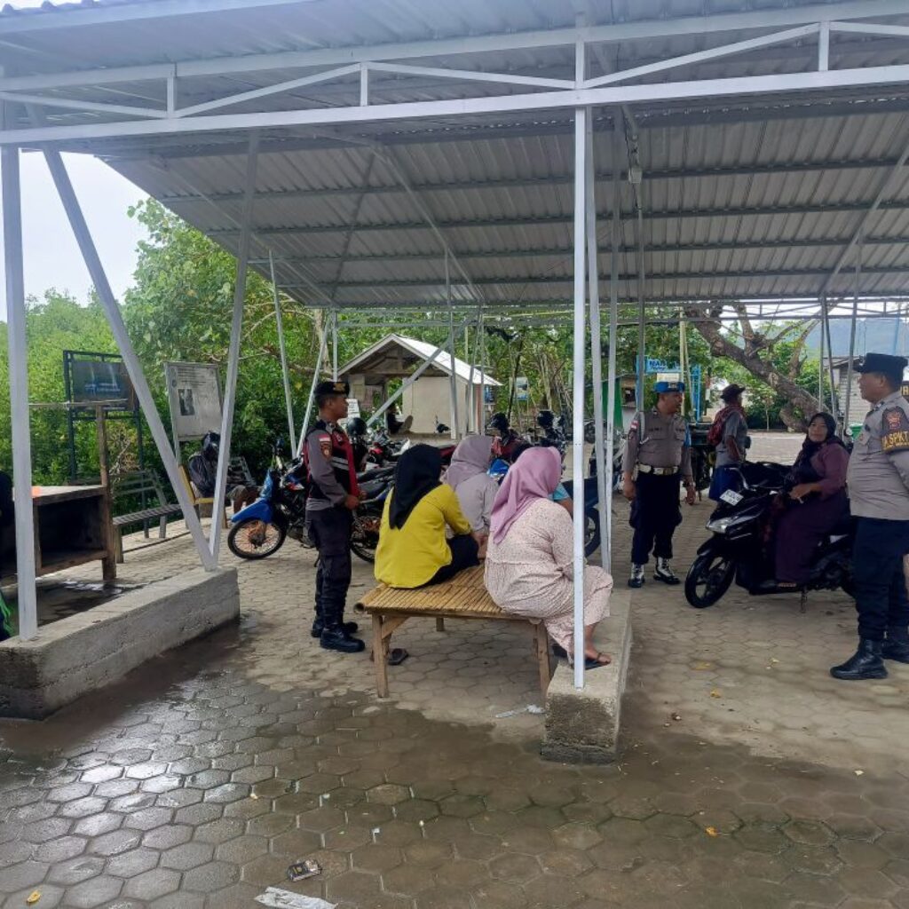 Patroli Rutin Polsek Sekotong: Cegah Kriminalitas di Kawasan Wisata Lombok Barat