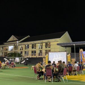 Polres Bima Kota Gelar Nobar Wayang Kulit Meriahkan HUT Bhayangkara ke-79