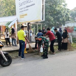 Sinergi Babinsa dan Warga, Lingkungan Bersih Persaudaraan Semakin Erat