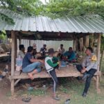 BHABINKAMTIBMAS DESA TATAR SAMBANGI WARGA, AJAK JAGA KAMTIBMAS DAN PERKUAT KETAHANAN PANGAN