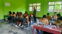 Bhabinkamtibmas Desa Mas-mas Polsek BKU Dampingi Pendistribusian Makanan Bergizi Gratis di Batukliang Utara