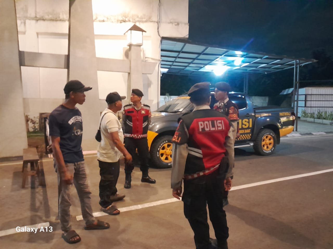 Kunci Keamanan Lingkungan: Patroli Samapta Lobar dan Sosialisasi KEMOS