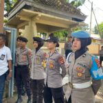 PERSONEL POLRES DOMPU LAKSANAKAN PENGAMANAN AKSI UNJUK RASA, PROPAM TURUT MELAKUKAN PENGAWASAN SETIAP KEGIATAN KEPOLISIAN