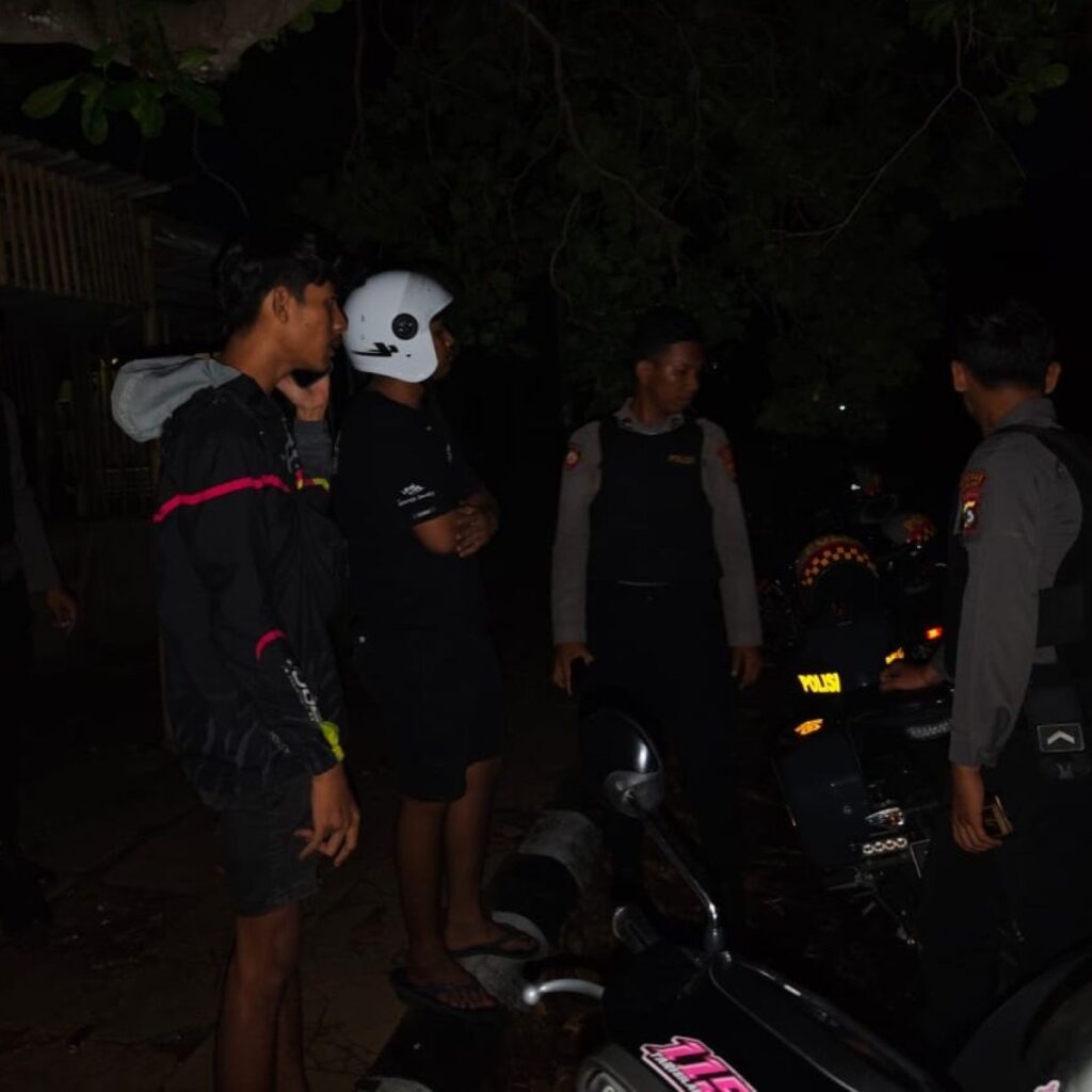 Sat Samapta Polres Lobar Jaga Keamanan Perumahan Gerung