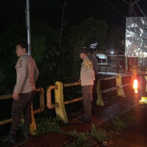 Melalui Patroli KRYD, Polsek Woha Pantau Aktivitas Masyarakat dan Cegah Potensi Guankamtibmas di Malam Hari