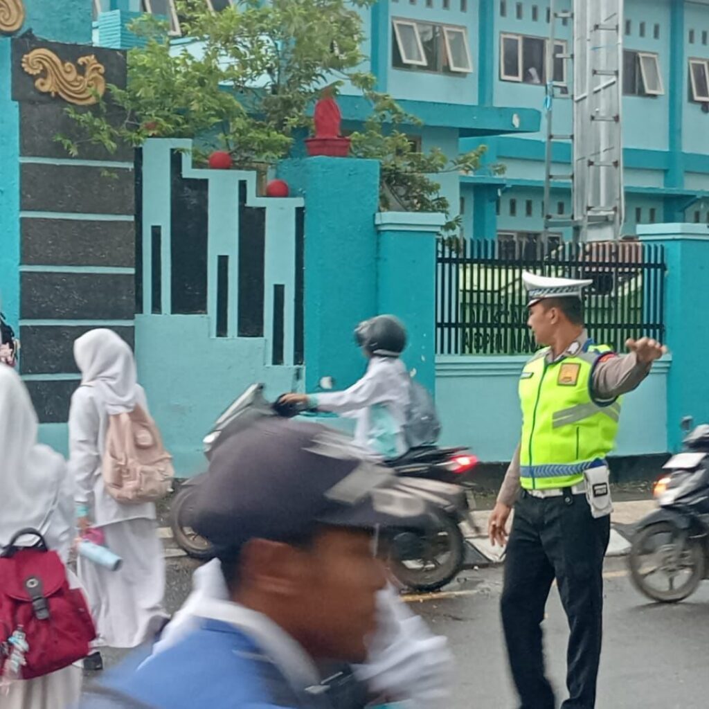 Sat Lantas Polres Bima Kota Laksanakan Rawan Pagi, Antisipasi Kemacetan dan Laka Lantas